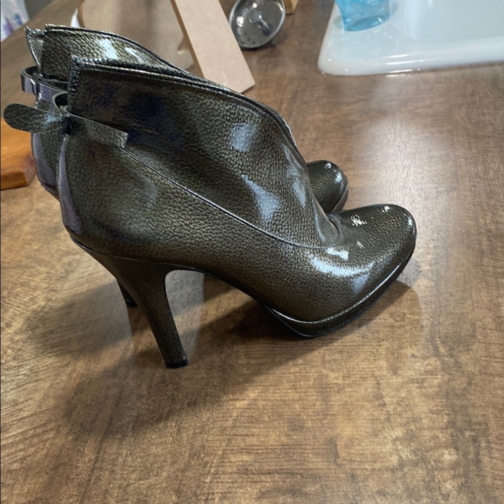 Sophisticated Green Heeled Boots with Stiletto Heel